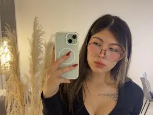 Myfreecams Watch Live Sex Cams of Riley_sierra