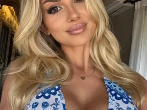 Myfreecams Nude Webcam of CorneliaBaby