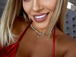 Myfreecams Live Porn of Lorehottie