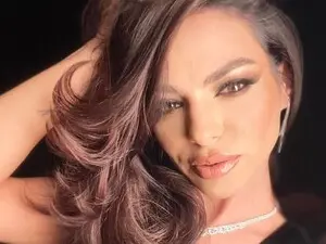 Myfreecams Adult Webcam of CurvedLizzie