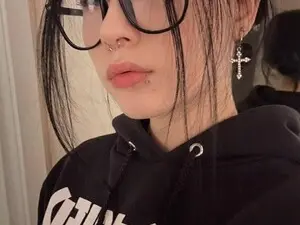 Myfreecams Nude Webcam of Bingebae