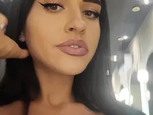 Myfreecams Nude Webcam of Emma_love