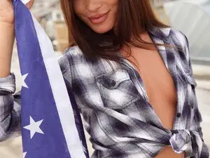 Myfreecams Free Porn Cam of SweetRossie