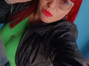 Myfreecams Best live sex cam show of Carolinhe_