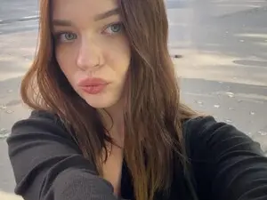 Myfreecams Live Sex Cam of KiaraTeaseOn
