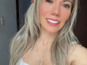 Myfreecams Live Sex of Camila_velvett