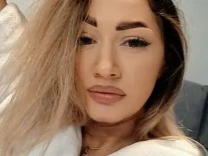 Myfreecams Watch Live Sex Cams of Rossana_doll