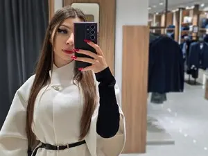 Myfreecams Watch Live Sex Cams of Ellamilano9