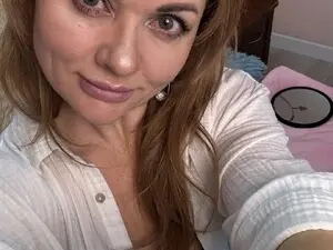 Myfreecams Free Live Porn of MonikaPeach