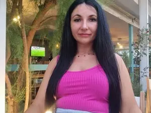 Myfreecams Sex Chat of Hellensweet25