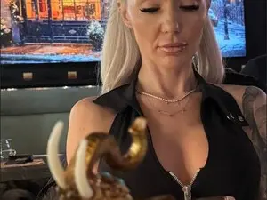 Myfreecams Free Porn Cam of FalllingAngel