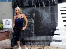 Olecams Free Live Porn of elektrabigcock