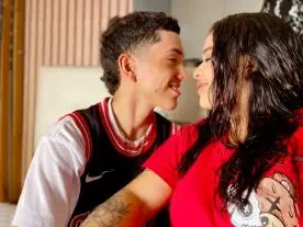Olecams Watch Live Sex Cams of CoupleNextDoor