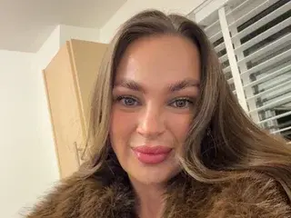 Streamate Private Sex Chat of PregnantCharlie_xo