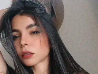 Streamate Nude Webcam of LIZGENSY