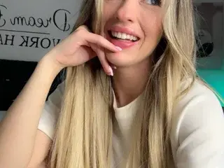 Streamate Best live sex cam show of KatieeCutieXoo