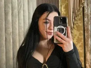 Streamate Live Sex Cam of Kitnis1Love