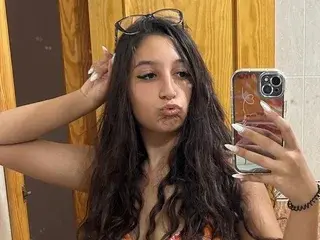 Streamate Live Sex of MaeveSun