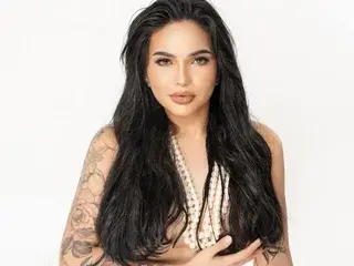 Streamate Free Live Porn of CallmeMonica