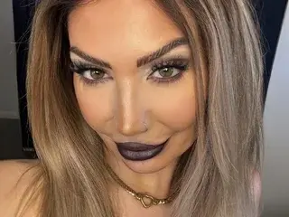 Streamate Live Sex Cam of Lettie_Looner