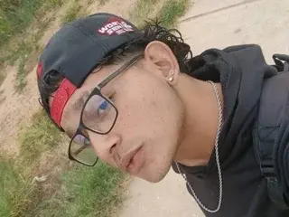 Streamate Live Porn of The_Latinboy18