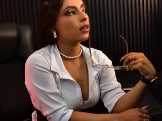 Streamate Live Sex Cam of MiiaaMonroe