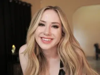 Streamate Sex Chat of pintsizedblonde