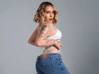 Streamate Watch Live Sex Cams of MadisonReeds