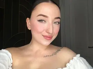 Streamate Free Porn Cam of AVA_MAX