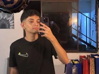 Streamate Adult Webcam of AllanCollins