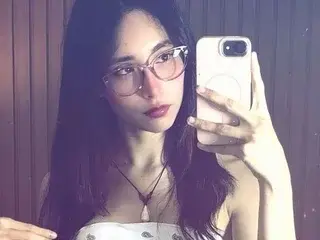 Streamate Nude Webcam of doll_bella