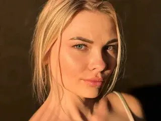 Streamate Sex Cam of Tina_Candy