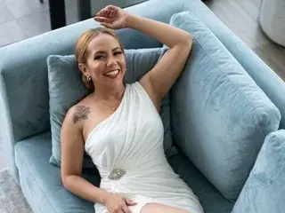 Streamate Sex Cam of AmberDillucca