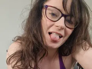 Streamate Sex Cam of LucieWinters_UK