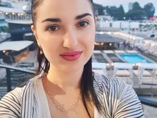 Streamate Watch Live Sex Cams of Meri_Gold