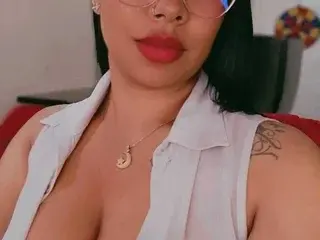 Streamate Live Porn of loana_bdsm
