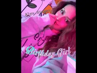 Streamate Live Sex of Alyx_Singer
