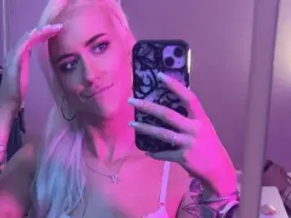 Streamate Free Porn Cam of BarbeeNicoleXoX