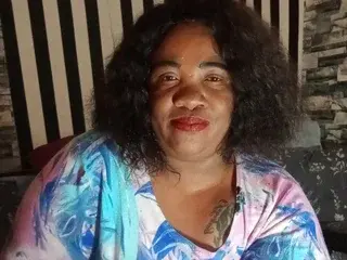 Streamate Live Sex Cam of BigHotMatureXXXX