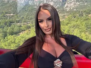 Streamate Live Sex Cam of AlmaLuv