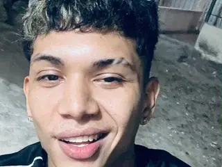 Streamate Sex Chat of Dreylil