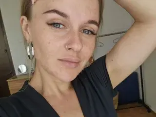 Streamate Live Porn of MaribelRiverr