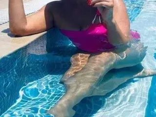 Streamate Watch Live Sex Cams of HornyHarriet_XX