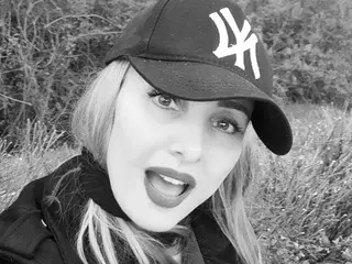 Streamate Sex Chat of Zelie108