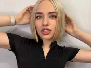 Streamate Live Porn of LizaBreeze