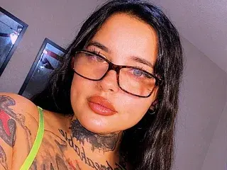 Streamate Nude Webcam of HoneyDripsOnYou
