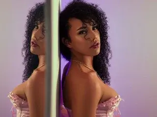 Streamate Nude Webcam of ParisMiller22