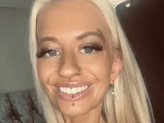 Streamate Live Sex Cam of BabeBeth40