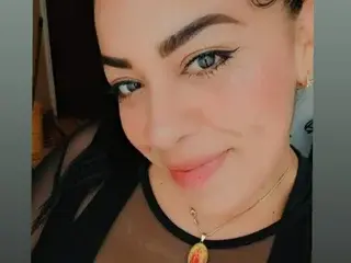 Streamate Live Porn of CandelaBrown