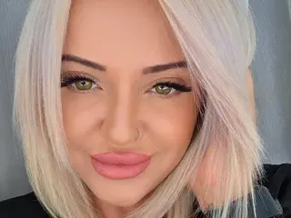 Streamate Watch Live Sex Cams of BustyEmaXX